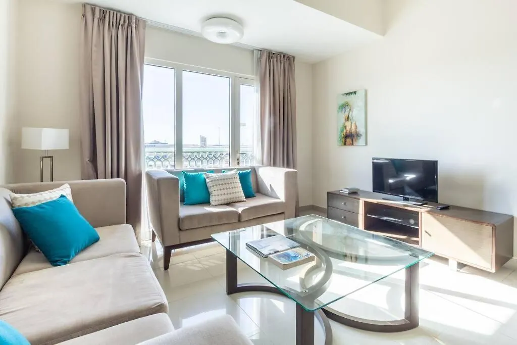 Frank Porter - Suburbia Apartment Dubai 0*,